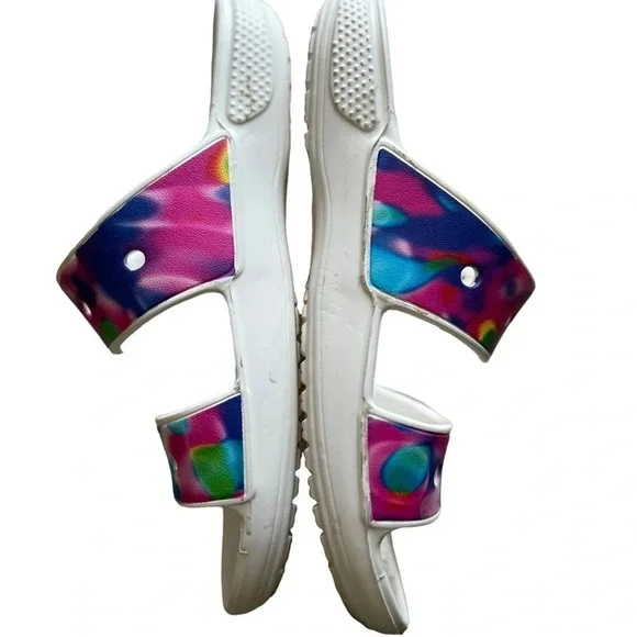 Crocs • Solarized Tie Dye Sandals - Picture 6 of 9